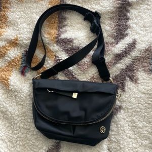 Lululemon Micro  Festival Bag 2L